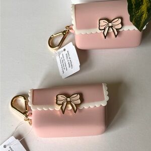 Bath and Body Works pink bow pocketbac holder set of 2